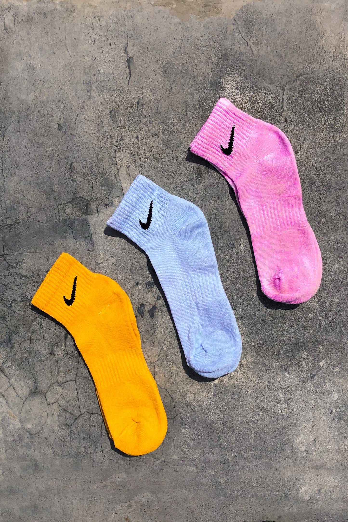 Bubblegum Pink Solid Socks